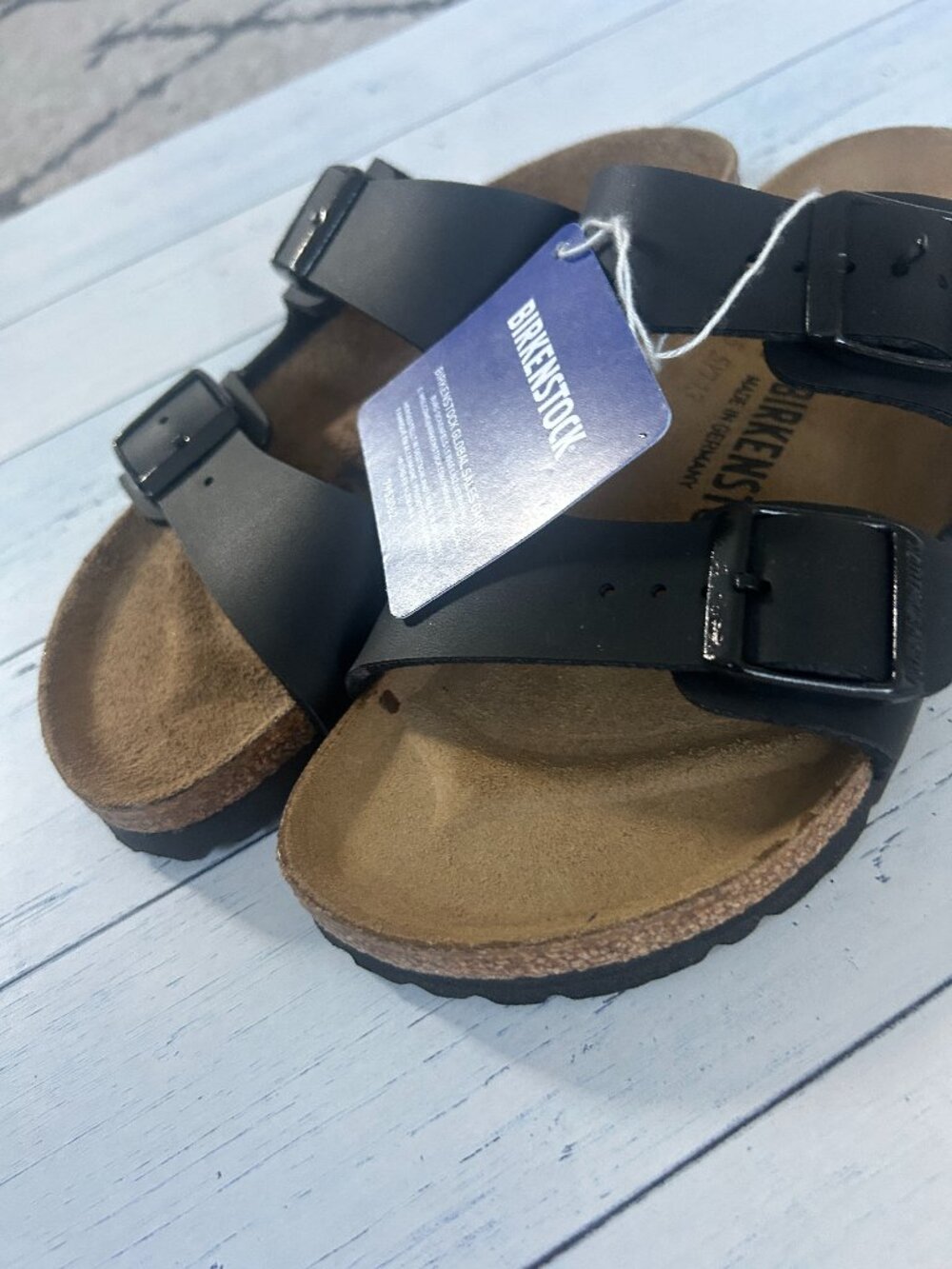 nwt BIRKENSTOCK arizona leather sandals in eggshell 36 (us ladies 5)